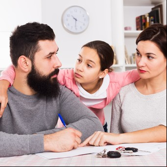 Cómo proteger a los hijos del dolor del divorcio: estrategias clave para padres 