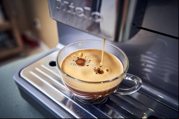 Empresa líder en café en cápsulas sorprende con descuentos y estas son las mejores cafeteras para disfrutarlos