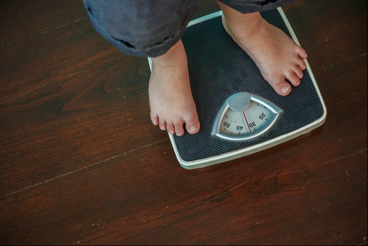 El IMC se calcula con el peso de cada persona dividido por la talla al cuadrado. Foto Shutterstock.