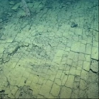 Encontraron un camino de ladrillos amarillos a 3000 metros de profundidad