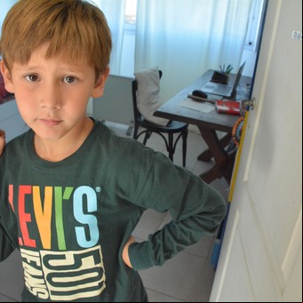 Un niño brillante, dos padres desesperados y un enemigo impensado: la escuela