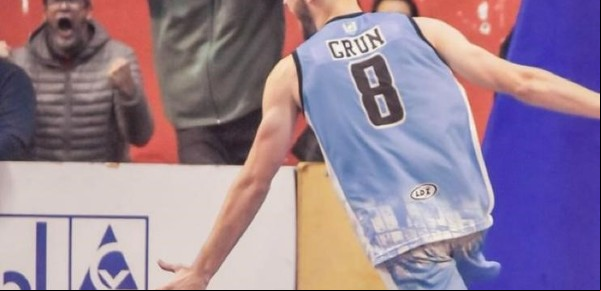 Un funcionario de Zárate iba a ser interpelado, faltó y le achacaron haber ido a ver un partido de básquet