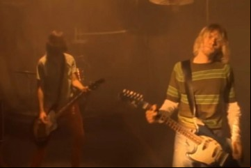 Subastaron por cuatro millones y medio de dólares una histórica guitarra de Kurt Cobain