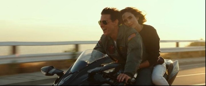 Jennifer Connelly es Penny, la compañera romántica de Mav, en vez de Charlie, el personaje de Kelly McGillis en la original.