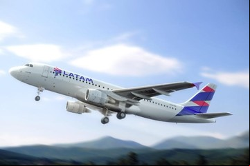 Efecto dólar bajo: Aerolíneas y LATAM, con más vuelos al exterior