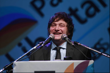 Denuncian a Javier Milei por promocionar una financiera acusada de estafa ponzi