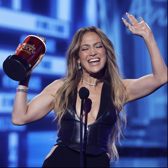 "No se llega a lo alto sin cuidar los detalles": JLo comparte su lección de belleza más importante