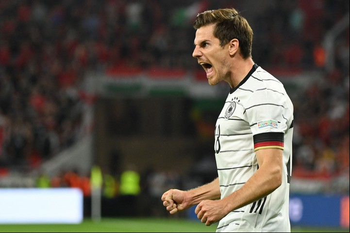 El alemán Jonas Hofmann festeja el 1-1 ante Hungría. Foto: Attila KISBENEDEK / AFP.