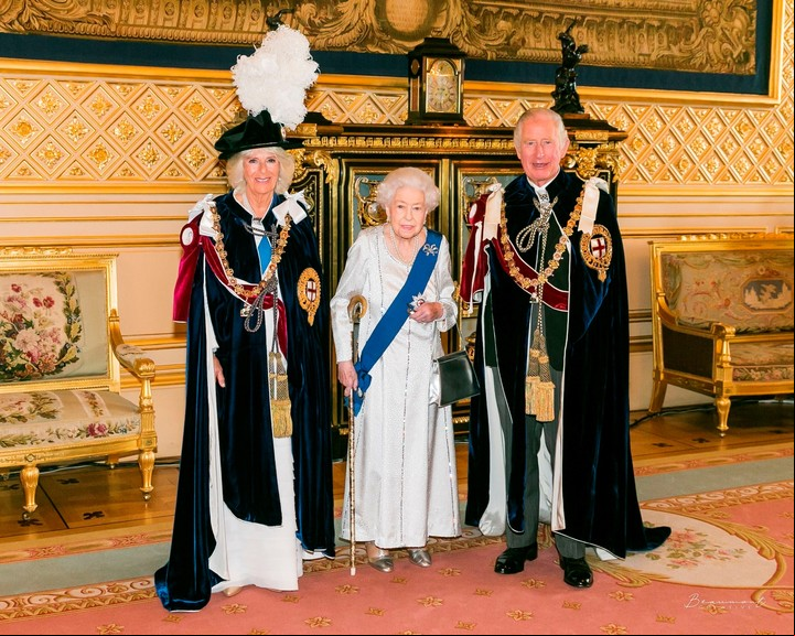 Las Joyas de la Corona: la Reina no las posee ni puede venderlas. (AP)