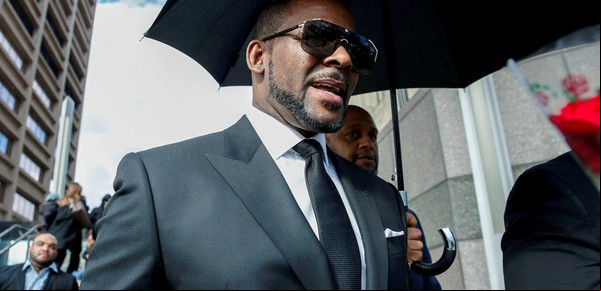 Condenaron al cantante R. Kelly a 30 años de cárcel por delitos sexuales
