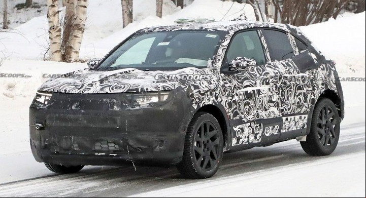 Pruebas realizadas con un SUV similar al Opel Mokka en enero: afirman que es el nuevo Fiat Uno. (Carscoops)