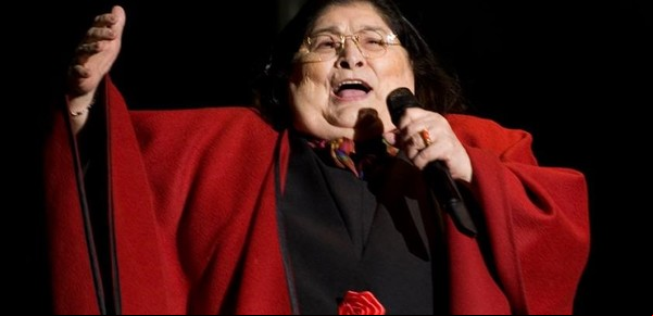 “Ciento ochenta levanté el otro día": Mercedes Sosa, el Audi y su insólita pasión por las picadas de autos
