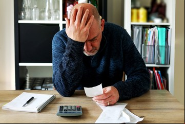 Advierten que las crisis económicas elevan el riesgo para el corazón: cómo cuidarlo