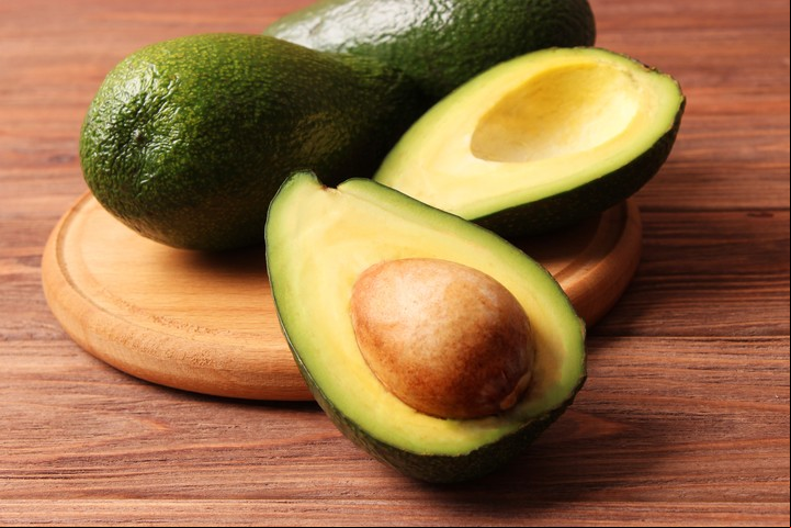 De acuerdo a la región es conocido como aguacate o palta. Foto Shutterstock.