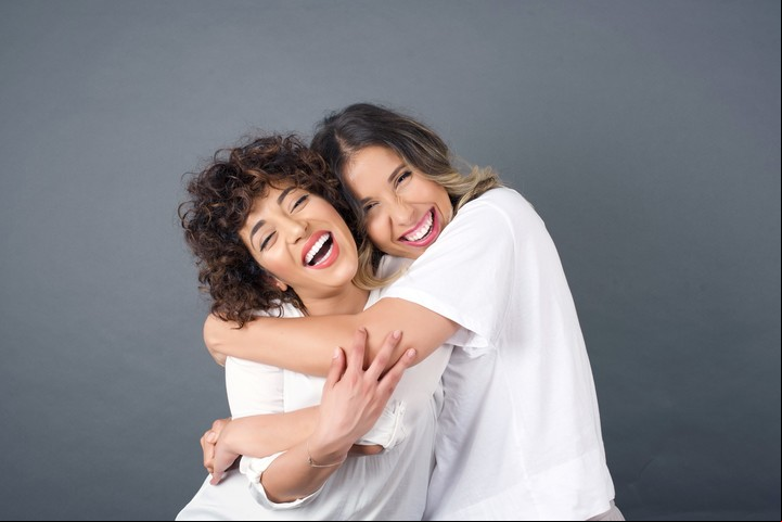 La empatía, el o físico y otras actitudes positivas estimulan la producción de la "hormona del amor". Foto: Shutterstock.