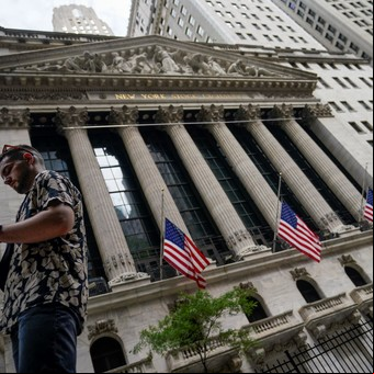 Pese al mejor humor del mercado global, los bonos argentinos siguen en caída libre