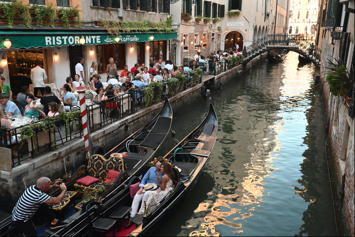 Turistas en Venecia. Foto Cásar de Luca