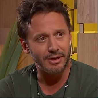 Conmovedor posteo Benjamín Vicuña tras una internación de urgencia a su padre