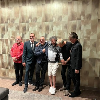Fito Páez tocó anoche con el gran Elvis Costello en Los Angeles