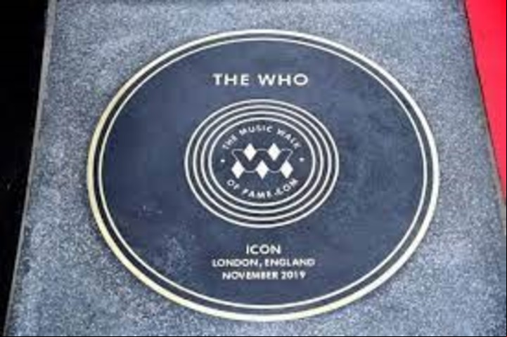 El disco de piedra de The Who en London Music Walk of Fame.