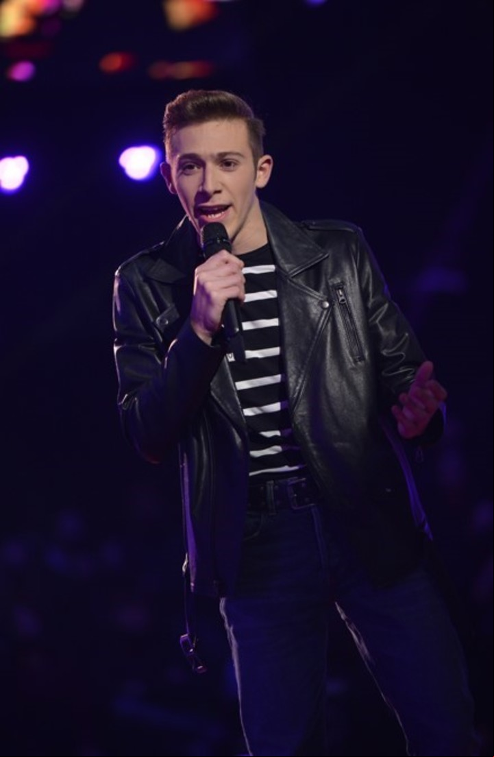 Iván Papetti, en una de sus presentaciones en "La Voz Argentina".