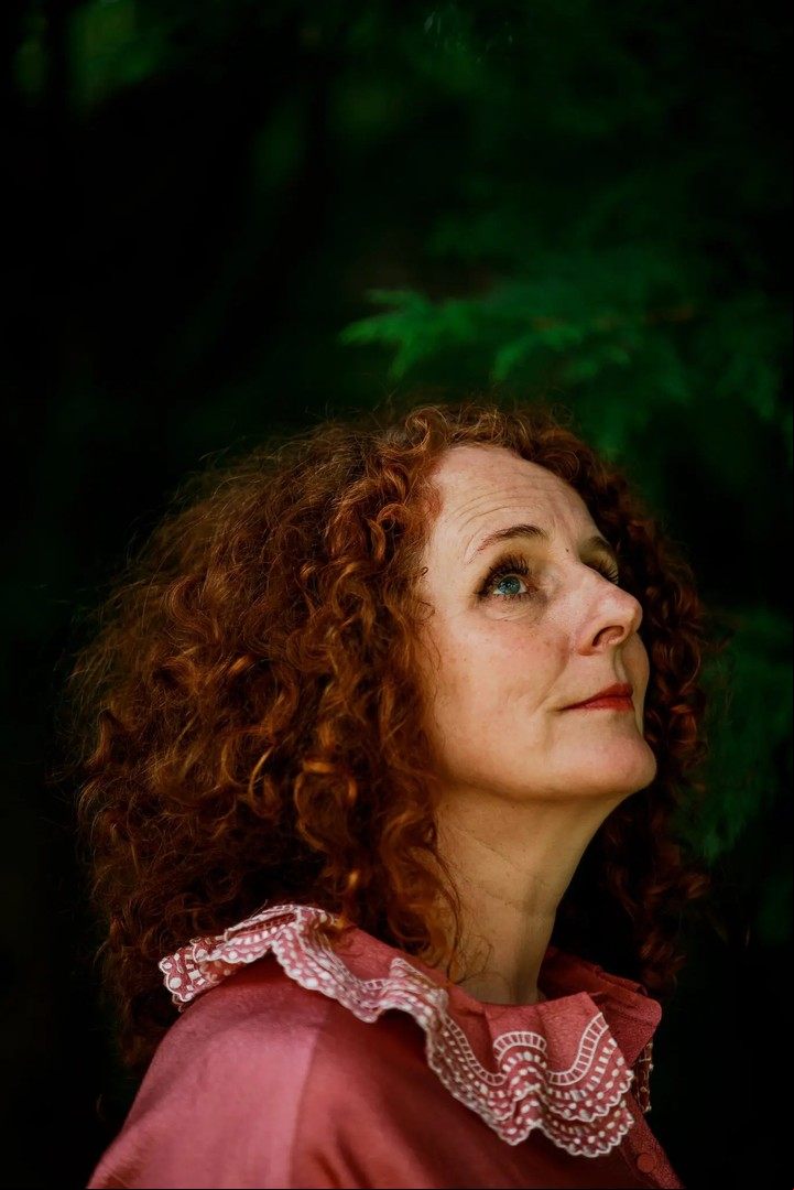 Maggie O'Farrell supo al instante que escribiría “The Marriage Portrait”, que se estrenará el martes, cuando vio un retrato de Lucrezia de' Medici.Crédito...Robert Ormerod para The New York Times / NYT