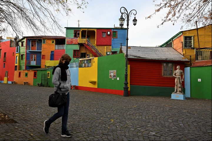 La Boca, entre los barrios de la Ciudad más baratos para adquirir un departamento. Foto: AFP.