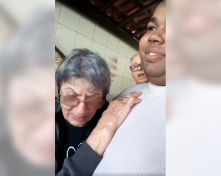 Matrimonio. Necesitaba el dinero para pagar el arreglo de un carro.