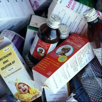 Decenas de chicos muertos por un jarabe contaminado: una tragedia en Africa que pone a India en la mira