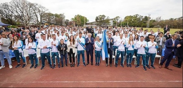 La Secretaría de Deportes le respondió al maestro de esgrima que denunció el "robo" de los fondos para los atletas