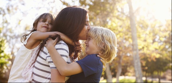 Maternidad y astrología: así son las madres de Fuego, Tierra, Aire y Agua