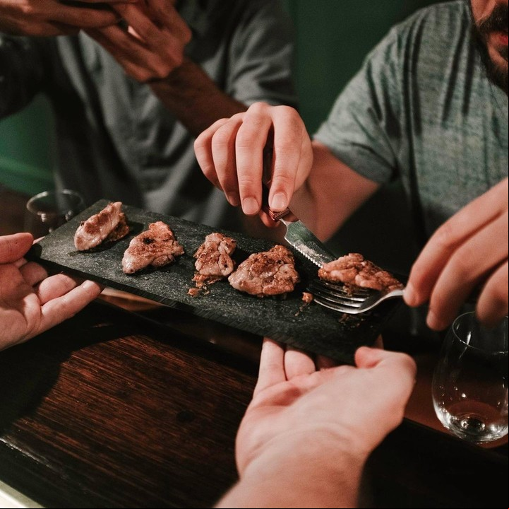 Fogón Asado Experience, parrilla a puertas cerradas en Palermo.