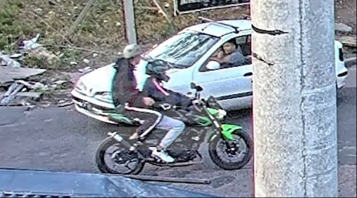 Los motochorros que asesinaron al empresario Andrés Blaquier.