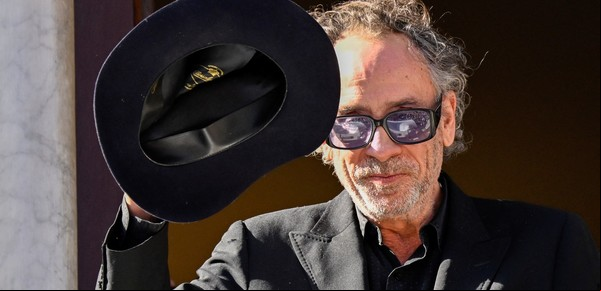 Tim Burton y Merlina: "Comprendo muy bien al personaje porque tuve problemas mentales la mitad de mi vida"