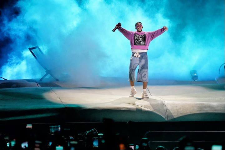 Bad Bunny durante su show en Buenos Aires en el marco de su gira 2022. Foto: Martín Bonetto