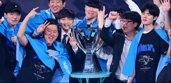 DRX campeón de Worlds 2022: la "Cenicienta" que dejó sin corona al Messi del League of Legends