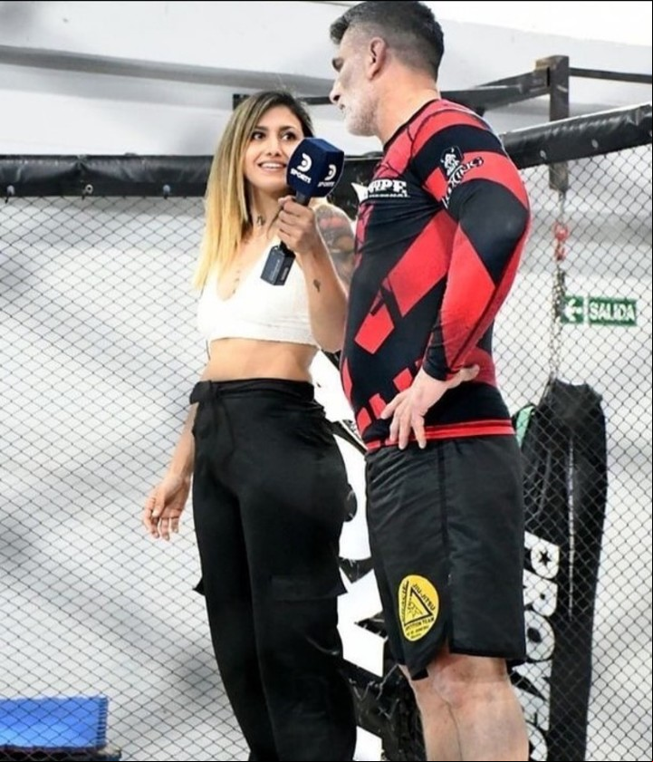 Jennifer Panichi, del entrenamiento de perros a las artes marciales. Foto Instagram jennypanichi.