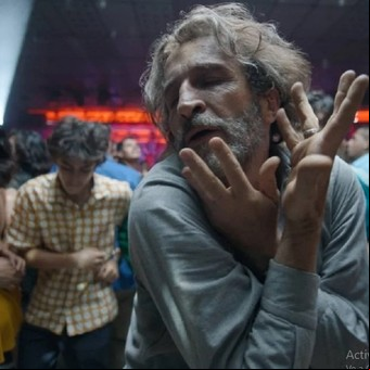 Bardo en Netflix y varios especiales de Navidad encabezan los estrenos de la semana