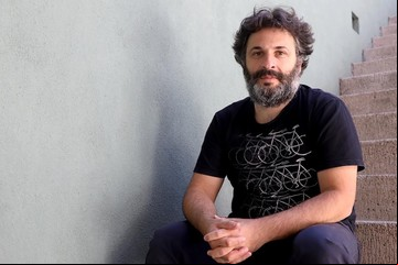 Hernán Ronsino: dibujando tormentas a escondidas