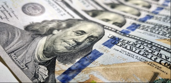Dólar blue: por el impulso del aguinaldo el informal marcó un nuevo récord