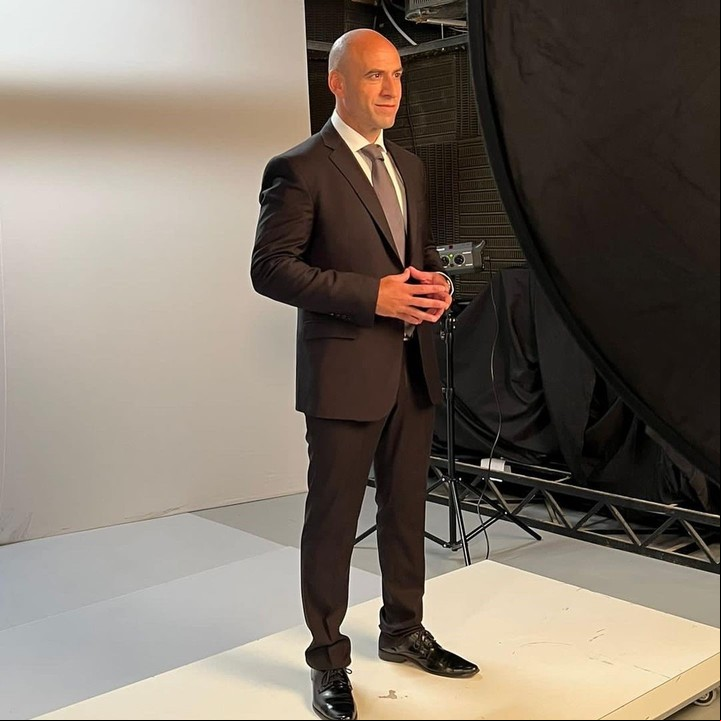 Elegante. Nuevos tiempos para Trebucq, en A24.