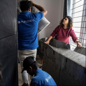 "Nada de visitas ni bebidas y en casa a las 9": cuando las mujeres solteras alquilan en la India