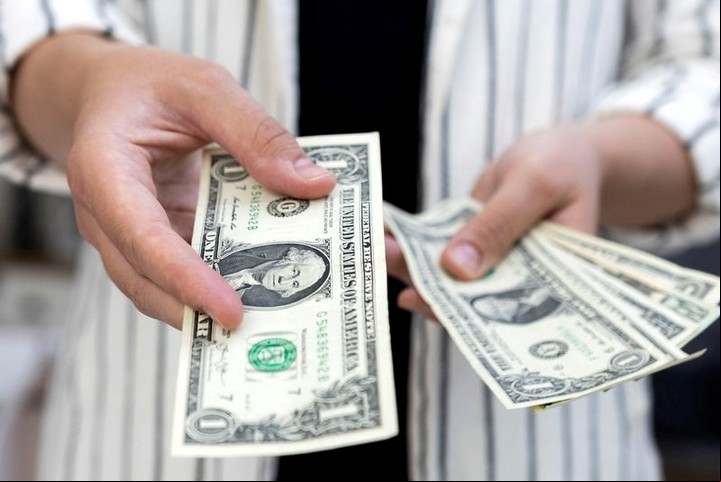 La compra del dólar MEP permite hacerse de dólares de manera legal y sin límites. Foto: Reuters