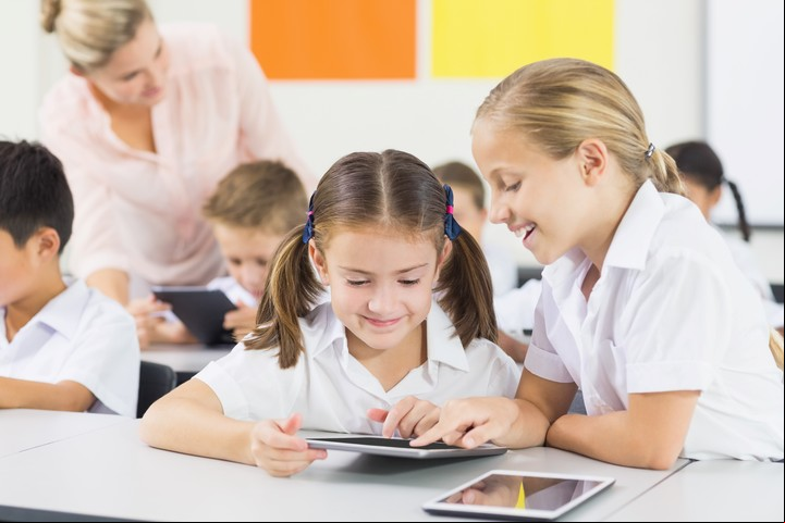 Las plataformas educativas evolucionaron desde la pandemia. Ofrecen más recursos y son más fáciles de usar para alumnos y docentes.