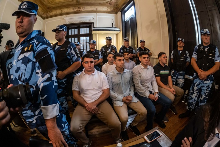 Custodiados. Los rugbiers, antes de la lectura de la sentencia, el 6 de febrero. Foto Maxi Failla