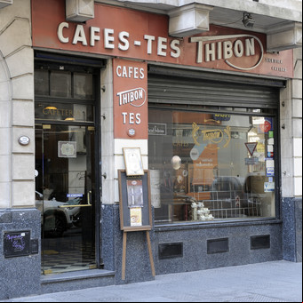 El bar notable de Tribunales que puso en venta hasta la tostadora de café y buscan salvar del cierre