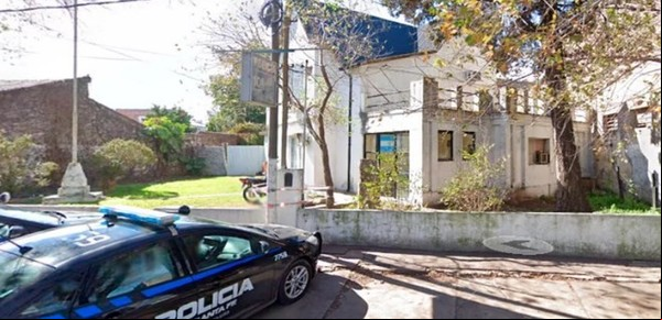 Tres detenidos se fugaron de una seccional en Rosario y le dispararon a un policía