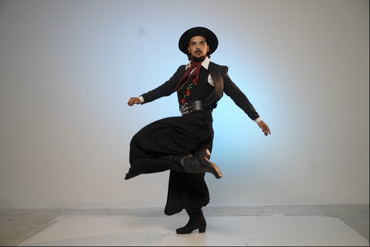 Agustín Visetti y sus “mudanzas”.
Fotos Emmanuel Fernández