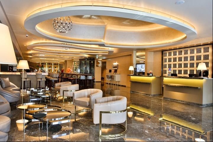 Agradecimiento: Palladio Hotel Buenos Aires MGallery.
Ubicado en Recoleta, Palladio Hotel Buenos Aires MGallery, cuenta con habitaciones de diseño moderno, con balcones privados, grandes ventanales y una fantástica vista de la ciudad. Dispone de salones, un moderno Wellness Center con spa, gimnasio, terraza, piscina al aire libre y pool bar. También ofrece una exclusiva propuesta gastronómica de cocina mediterránea en su restaurante Negresco Bistró y cocktails de autor en Negresco Bar.