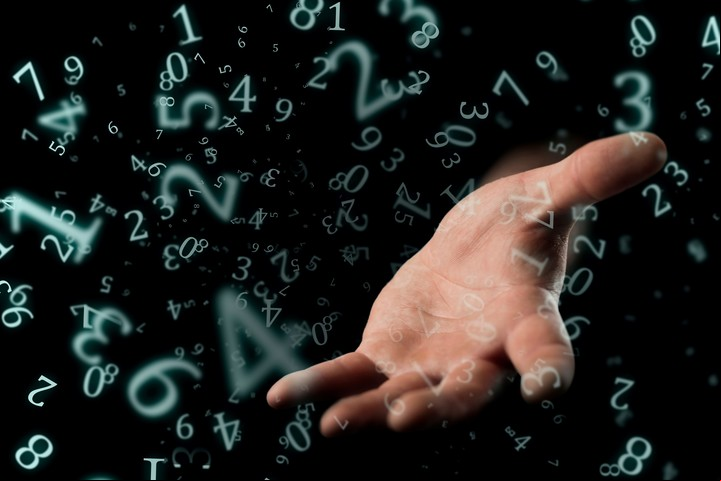 "El número nos ofrece más datos para poder comprender cómo reparar y trascender ciertas equivocaciones kármicas”, dice Rutenberg. Foto: ilustración Shutterstock.